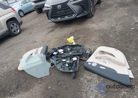 2018 Mercedes-Benz Glc 300 4Matic z USA, uszkodzony, nr VIN WDC0G4KB0JV086622